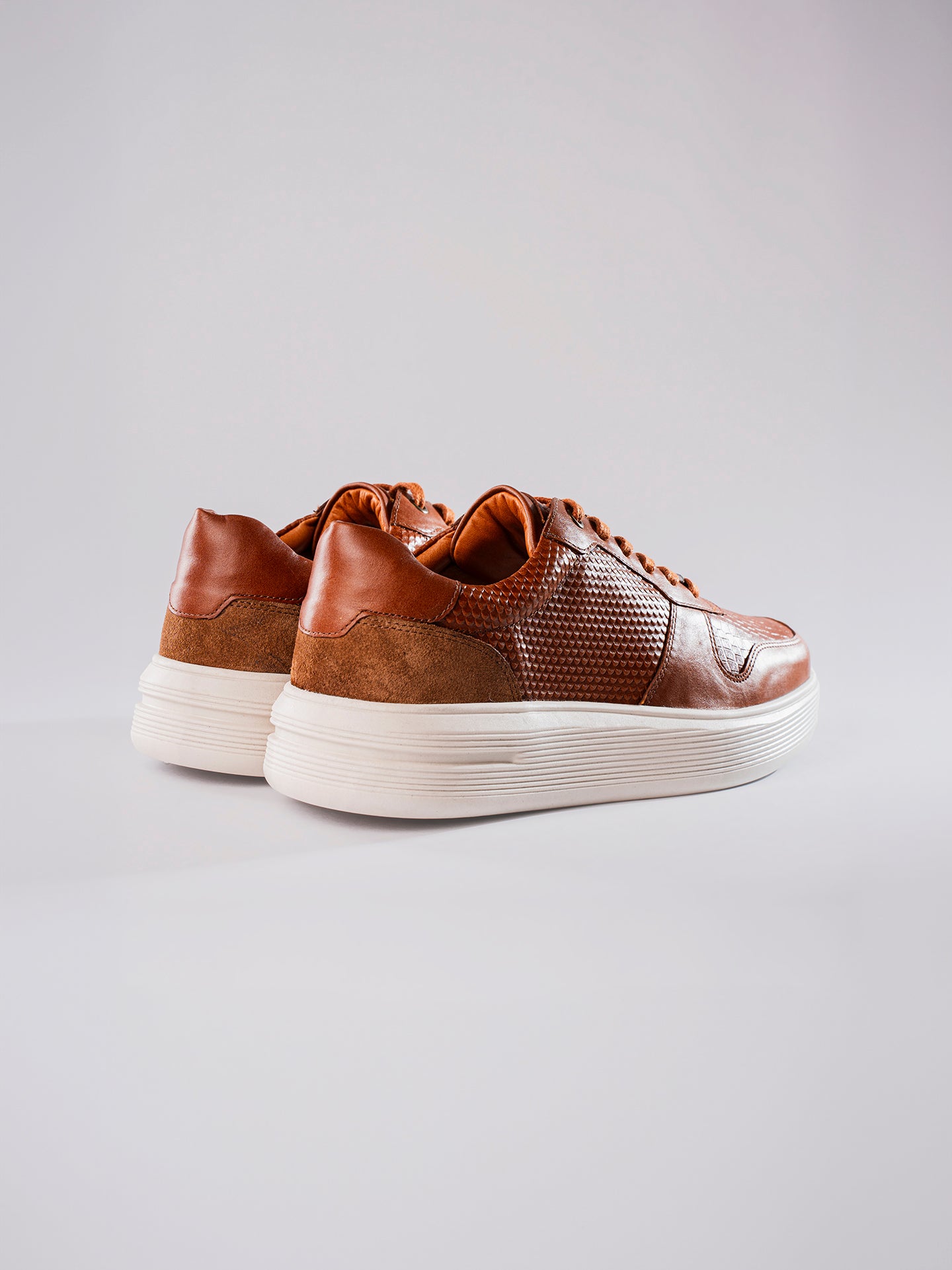 SNEAKERS MAIN - MIEL