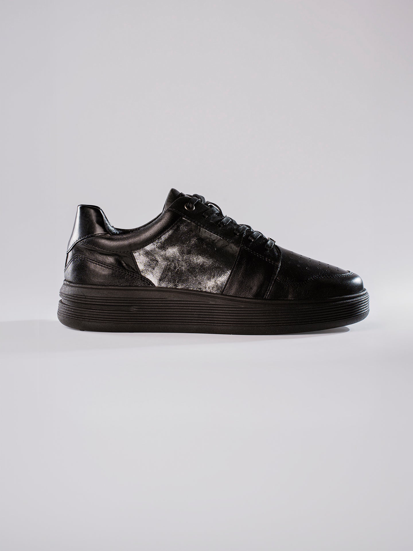 SNEAKERS LUXO - NEGRO PLOMO