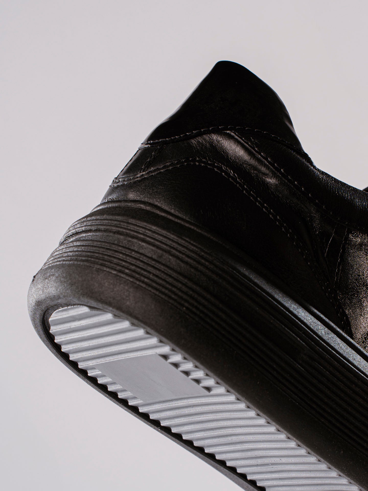 SNEAKERS LUXO - NEGRO PLOMO