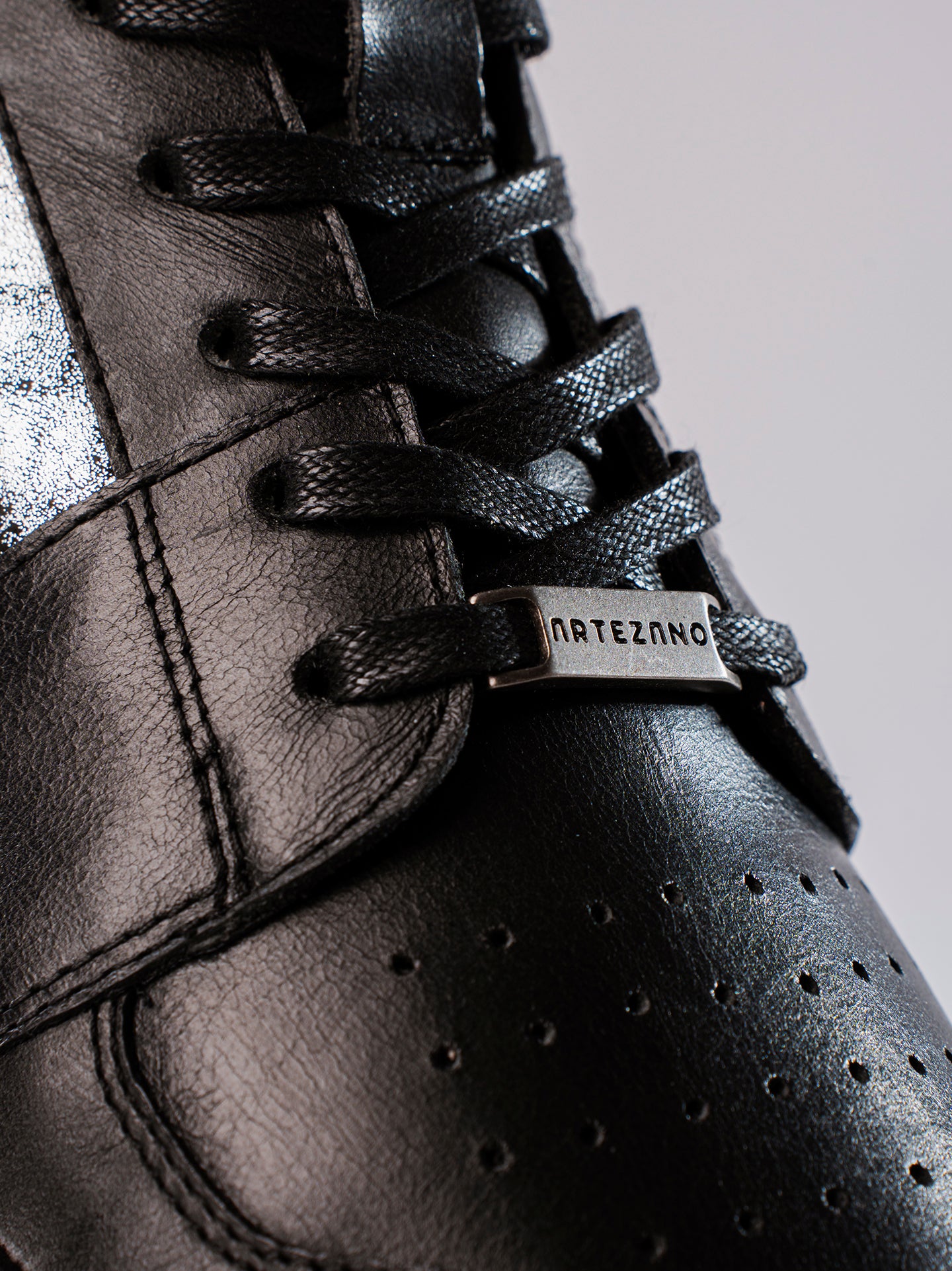 SNEAKERS LUXO - NEGRO PLOMO