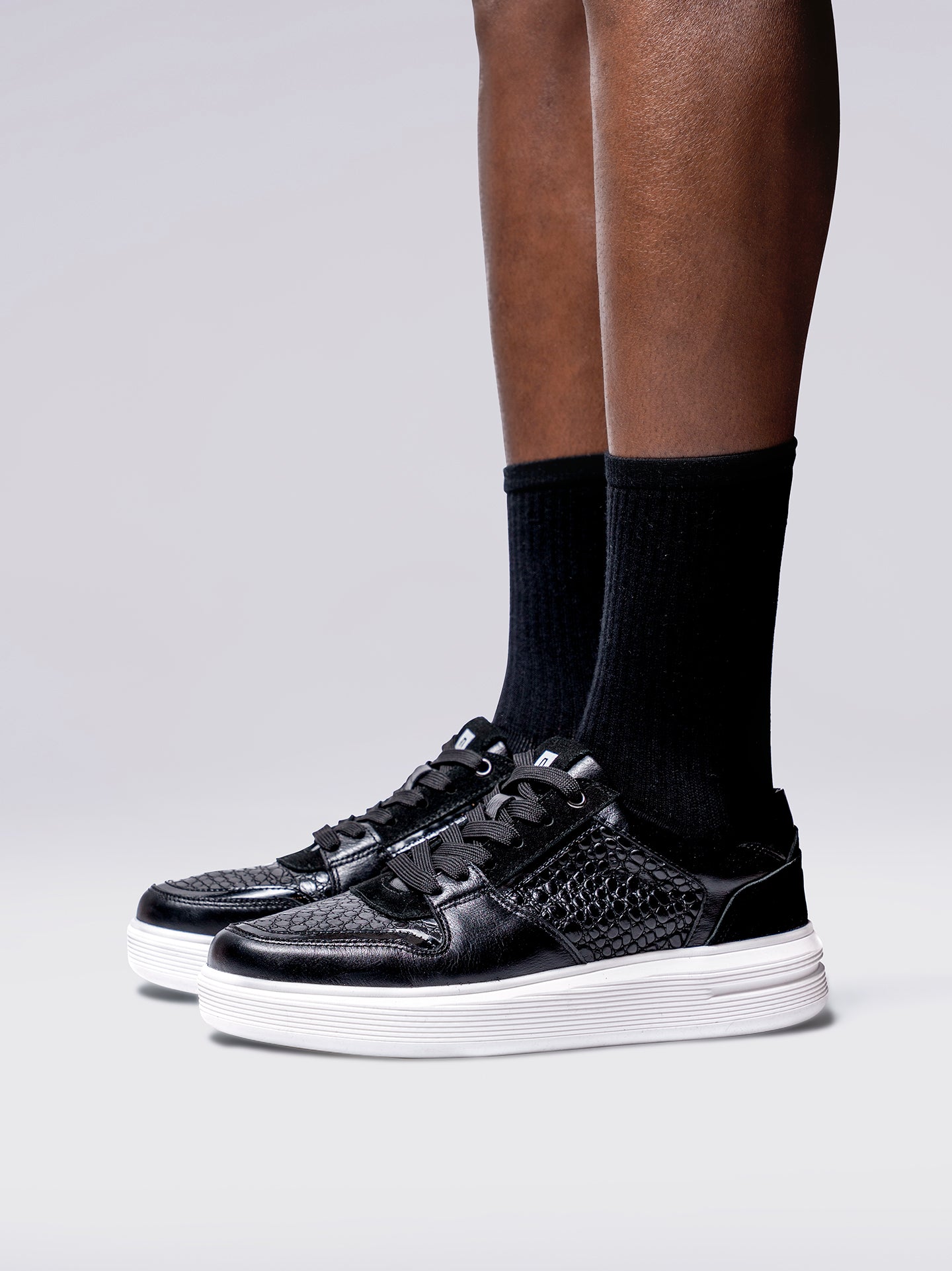 SNEAKERS PRIME - NEGRO BLANCO