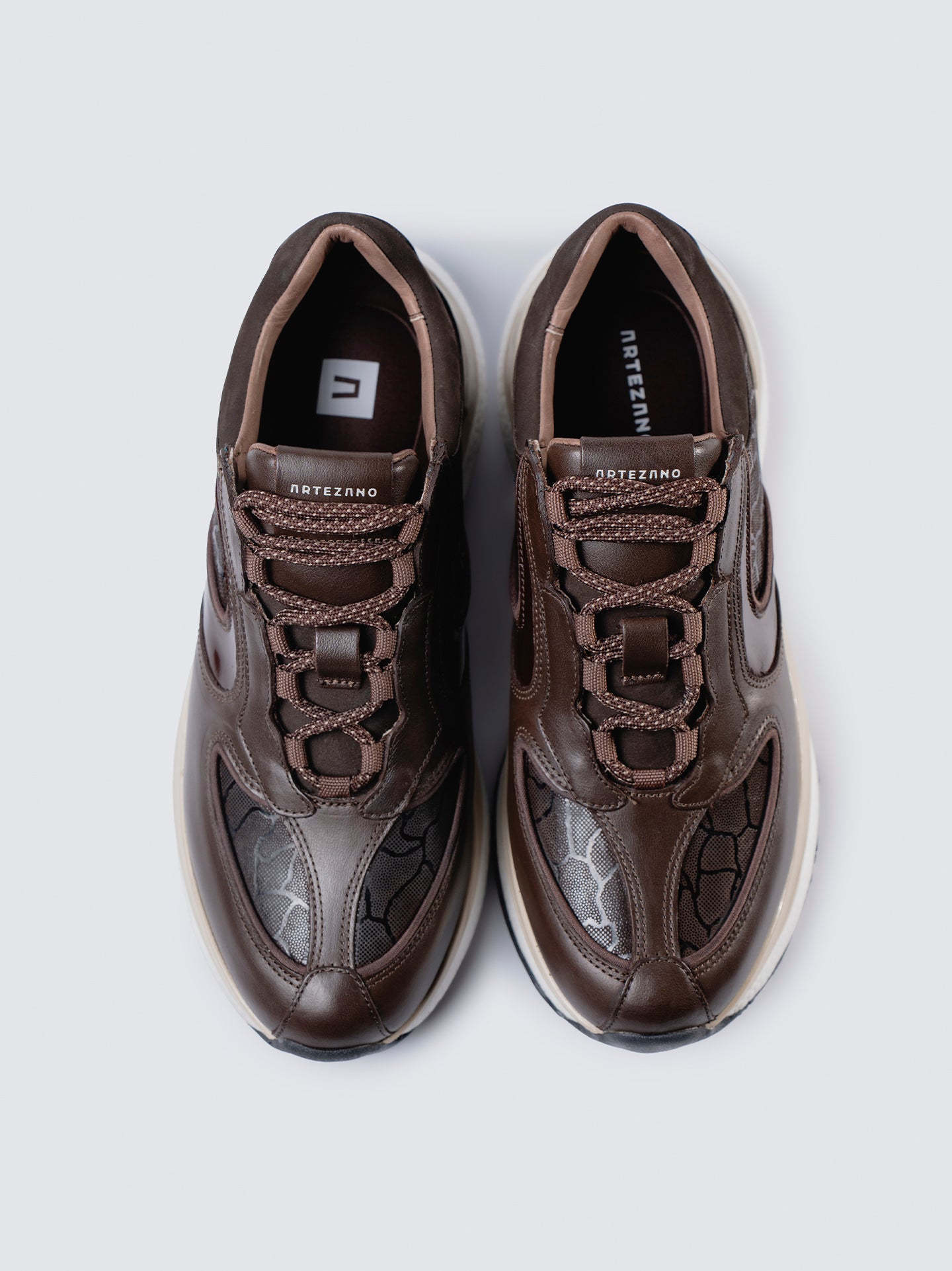 SNEAKER BLACK LABEL - CAFÉ
