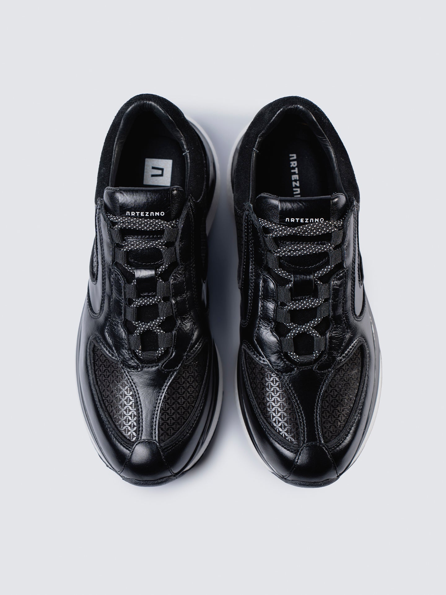 SNEAKER BLACK LABEL - NEGRO
