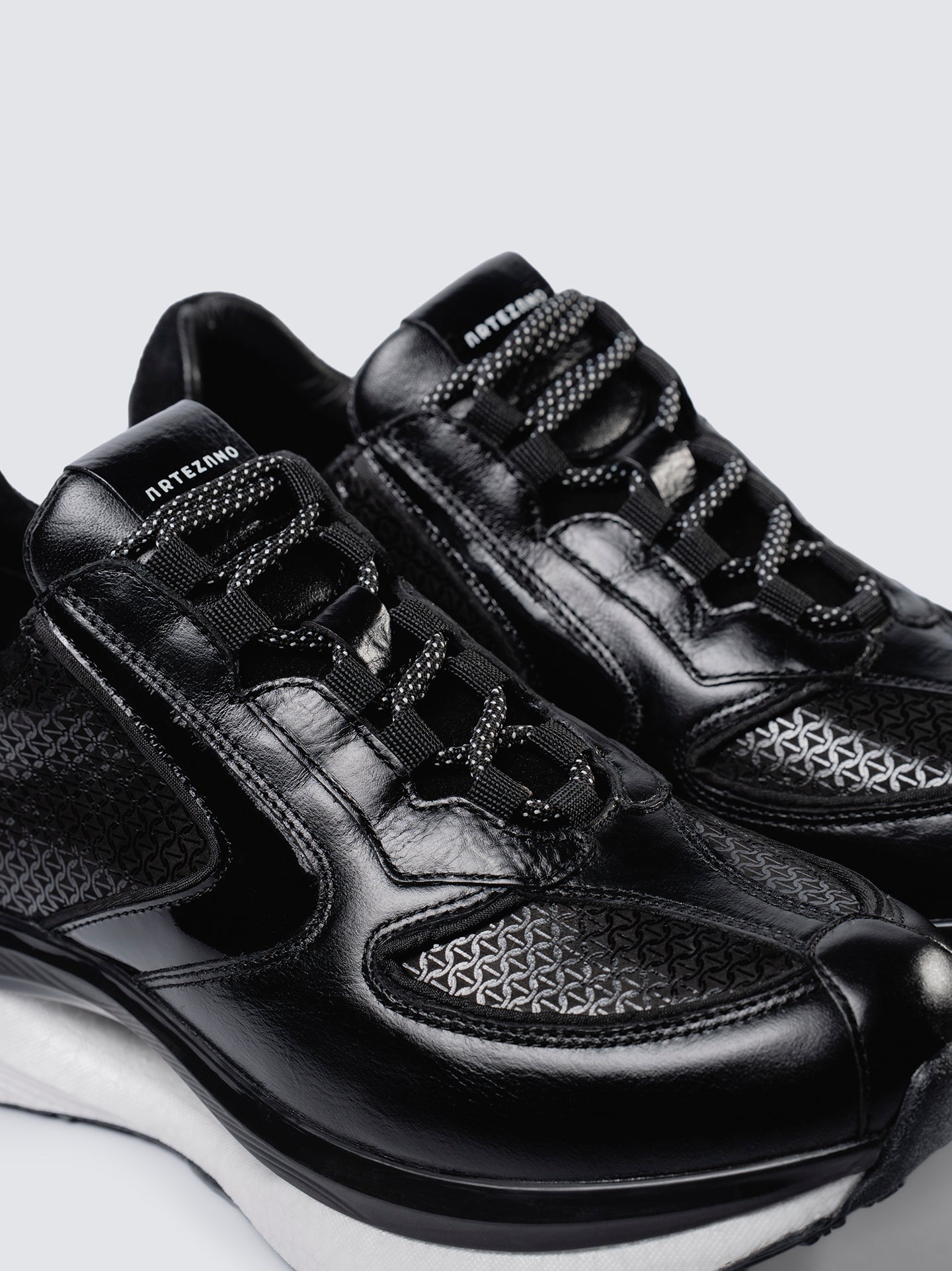 SNEAKER BLACK LABEL - NEGRO