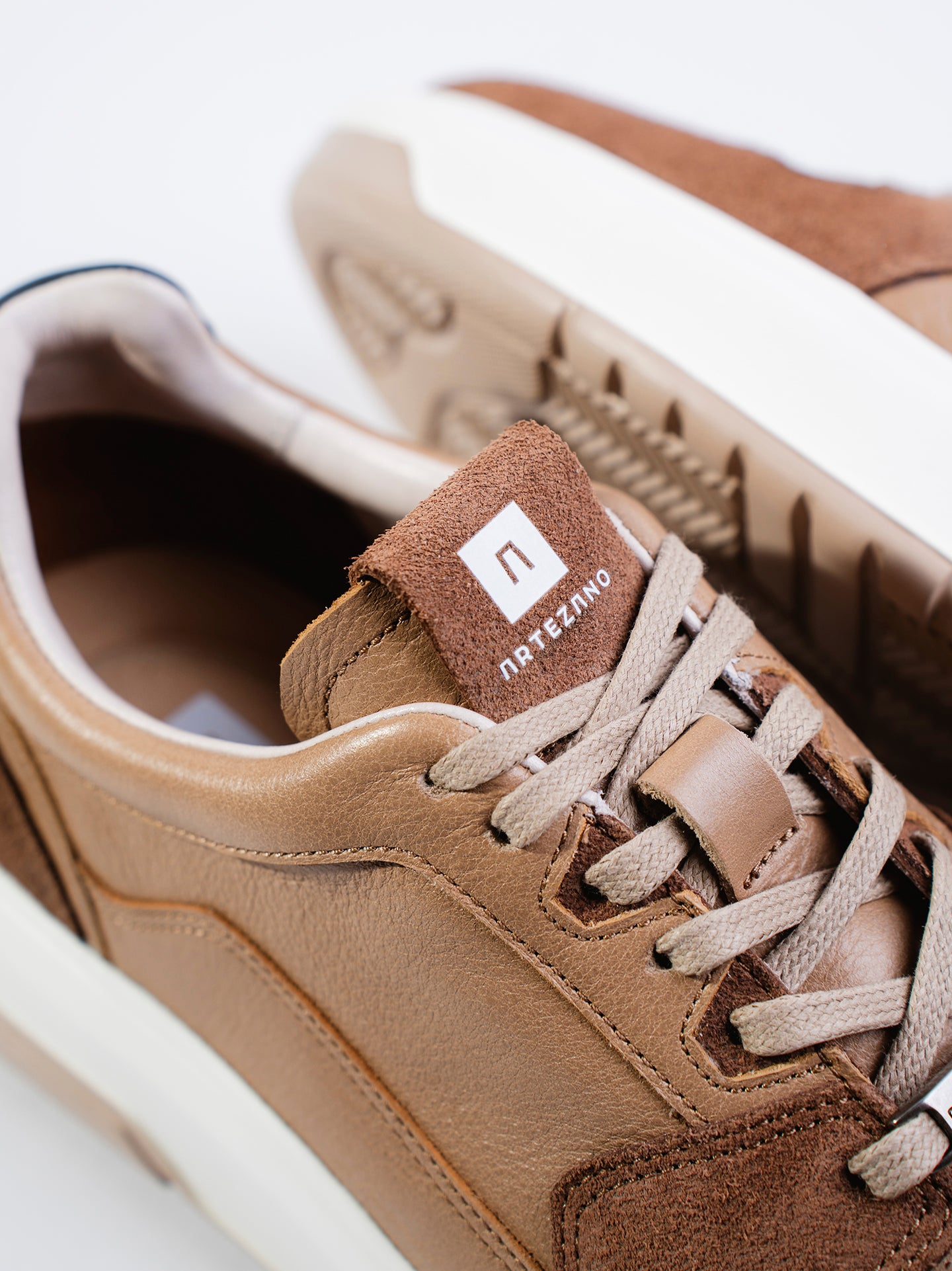 SNEAKER CLOUD - MIEL
