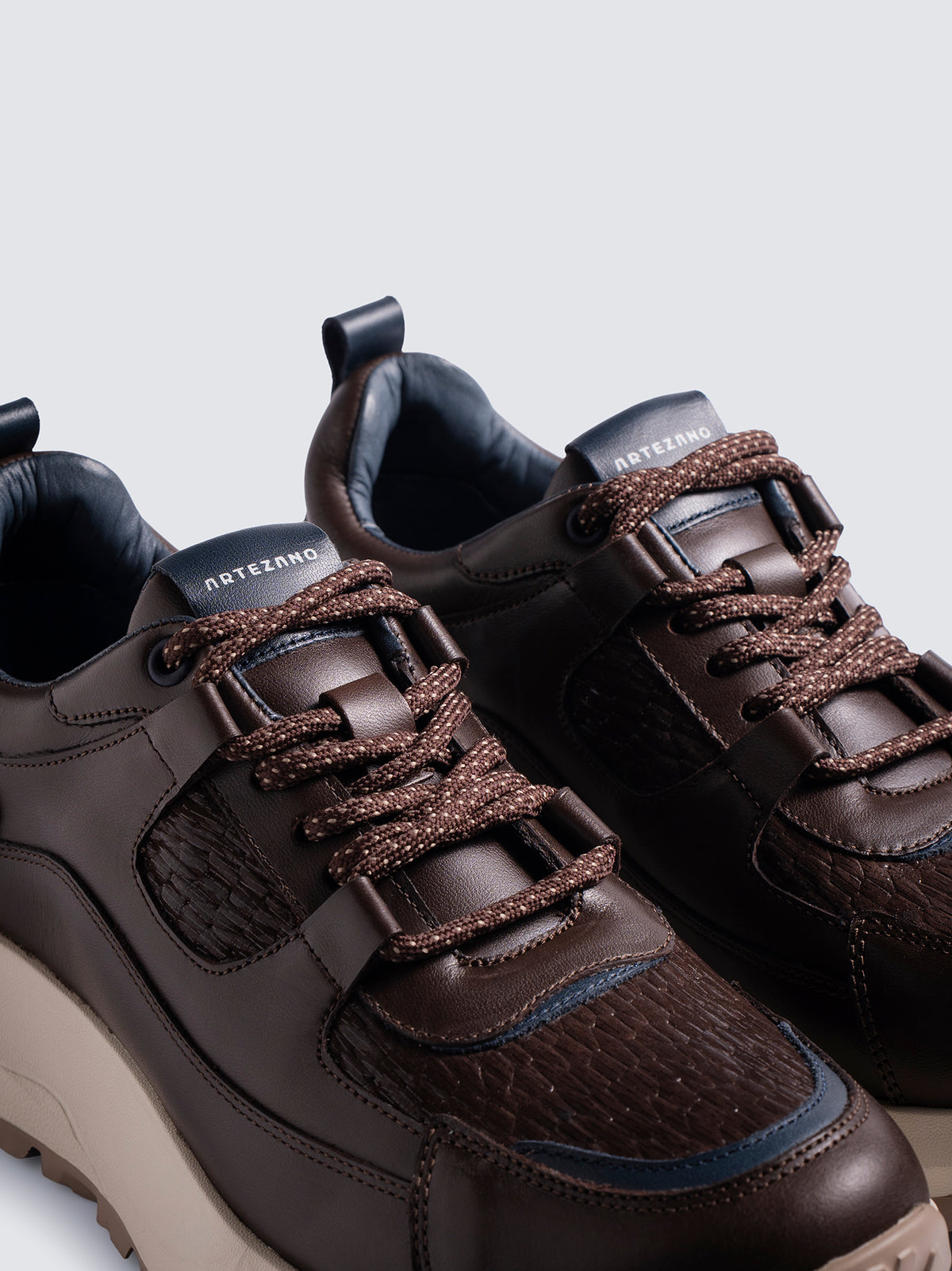 Sneaker Legacy de Cuero para Hombre - Café