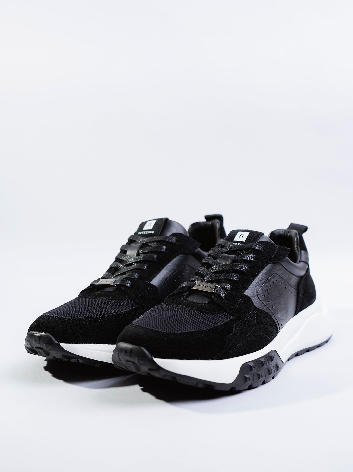 SNEAKER SOFT - NEGRO