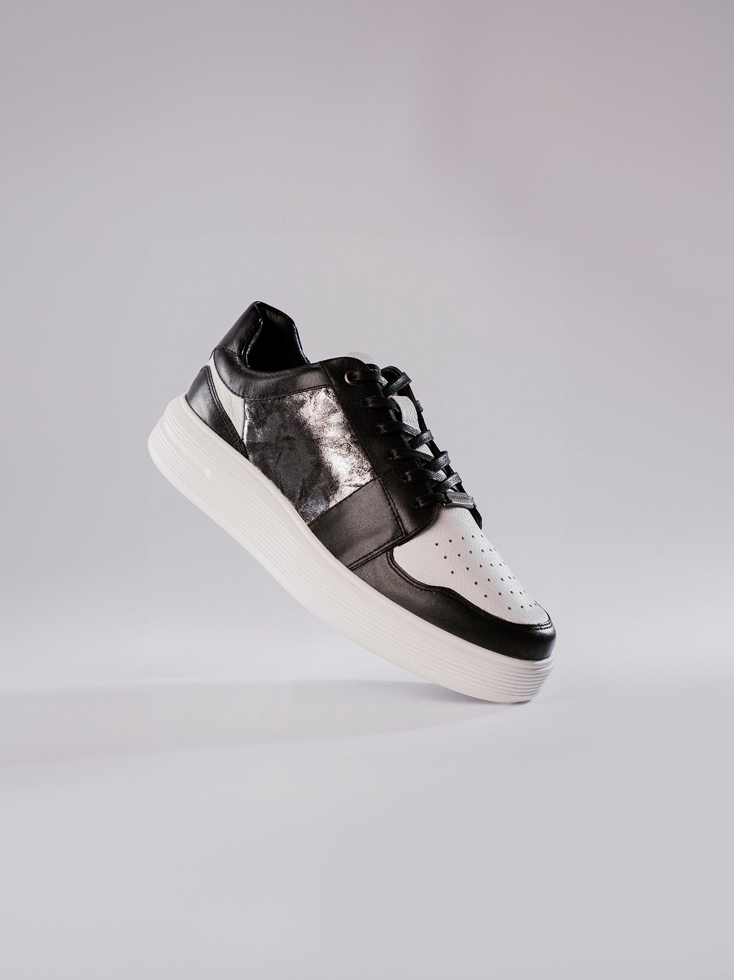 SNEAKERS LUXO - NEGRO BLANCO