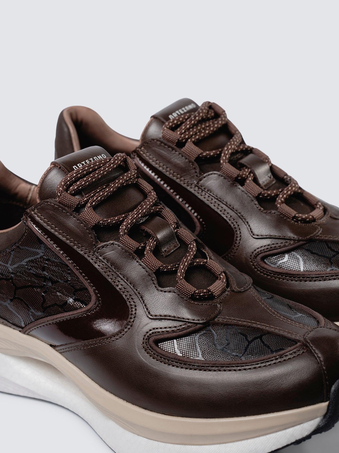 SNEAKER BLACK LABEL - CAFÉ