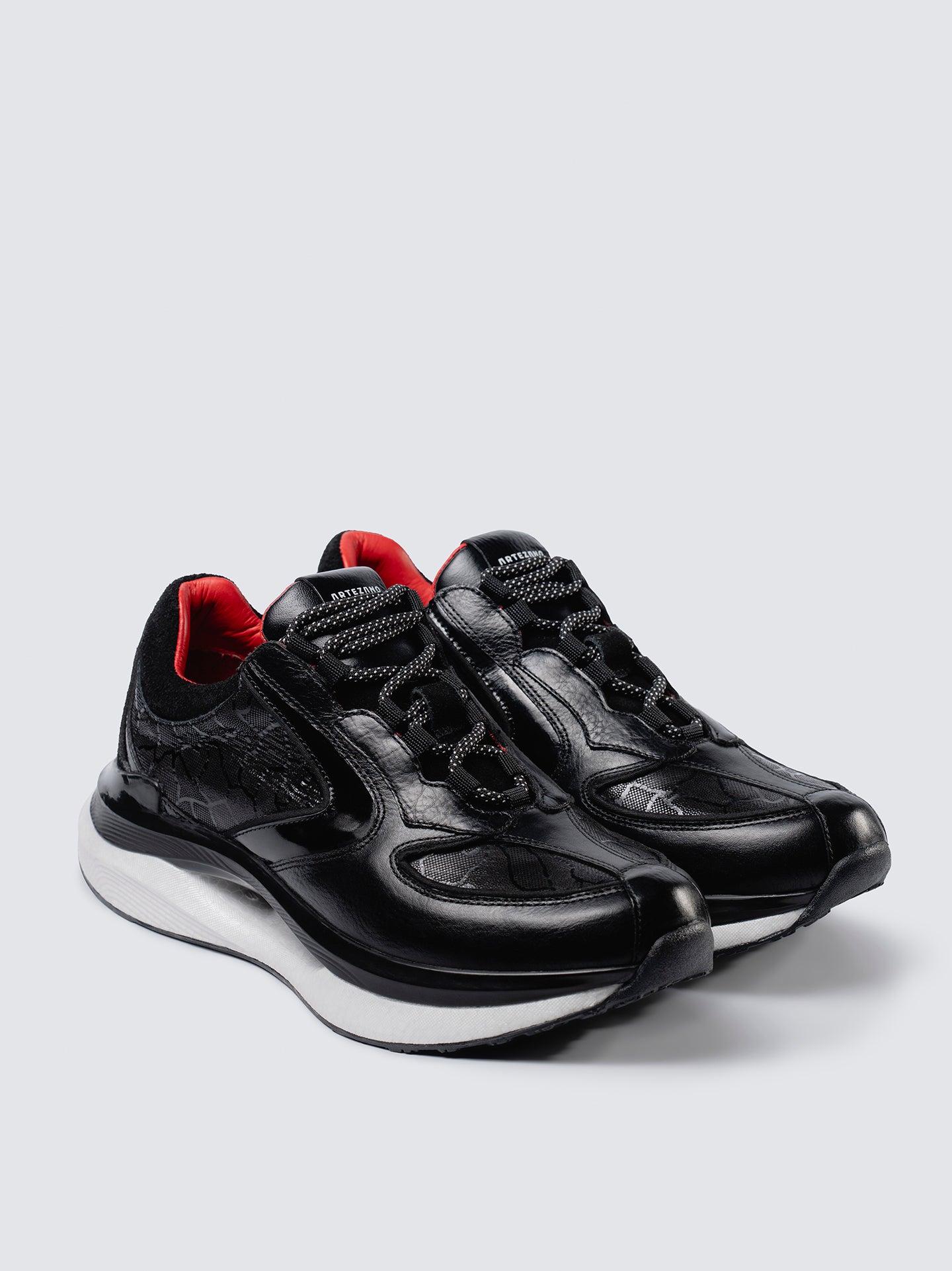 SNEAKER BLACK LABEL - NEGRO ROJO
