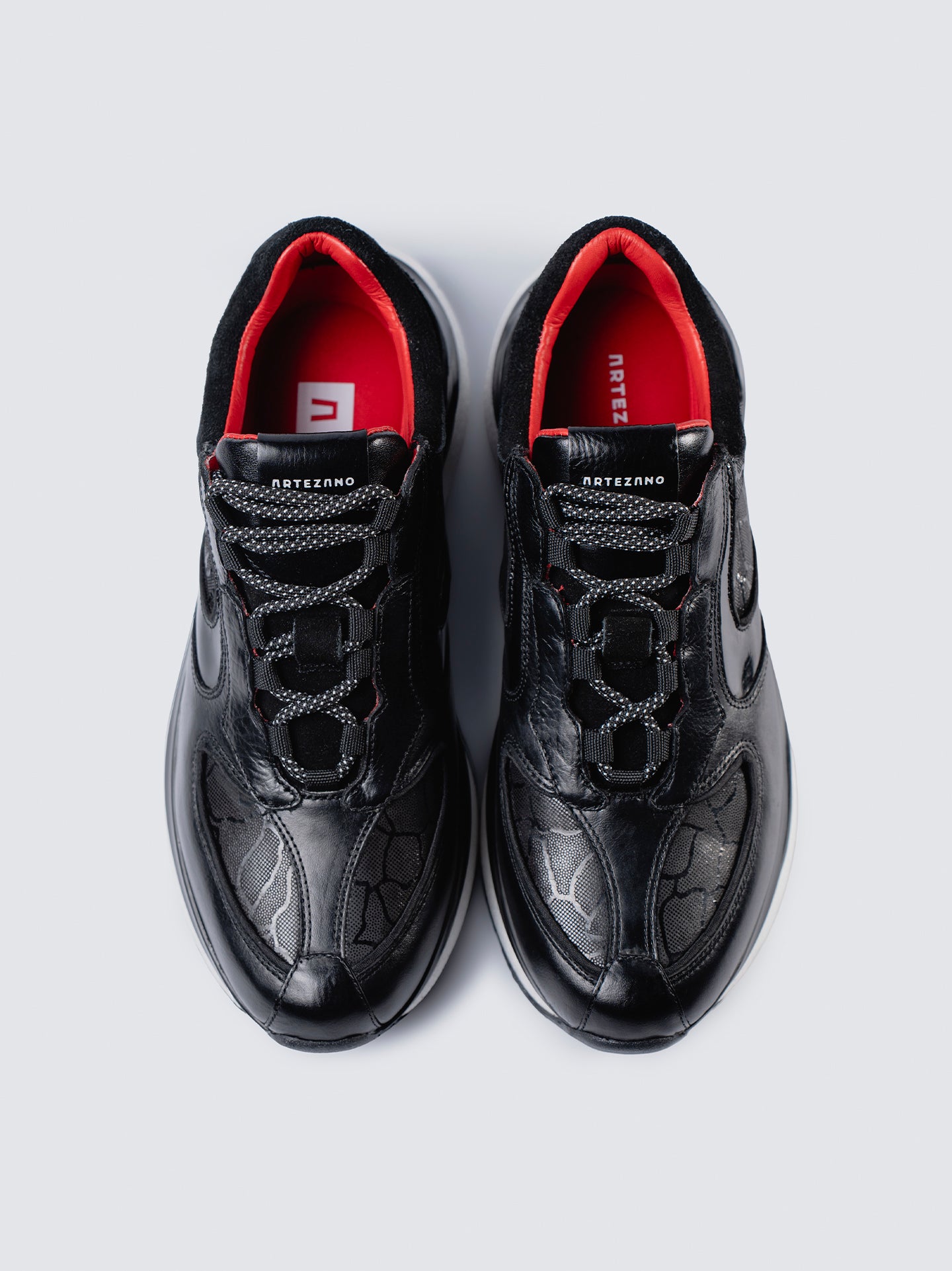 SNEAKER BLACK LABEL - NEGRO ROJO