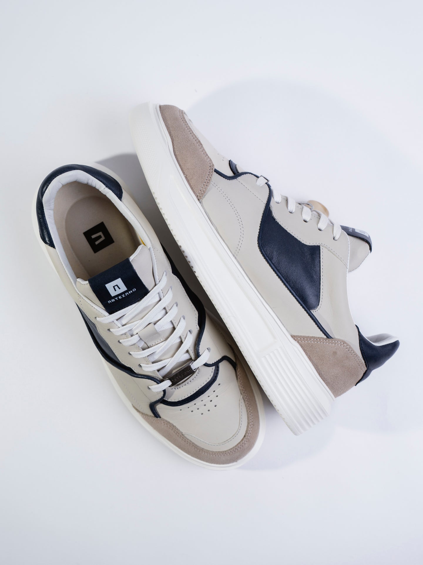 SNEAKER BREEZE - MARFIL - AZUL