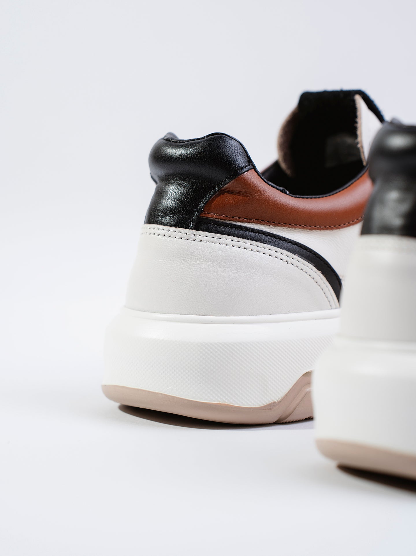 SNEAKER CLOUD - MIEL CAÑA