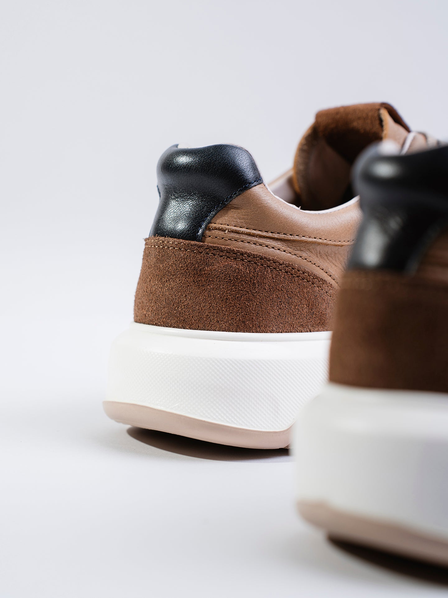 SNEAKER CLOUD - MIEL