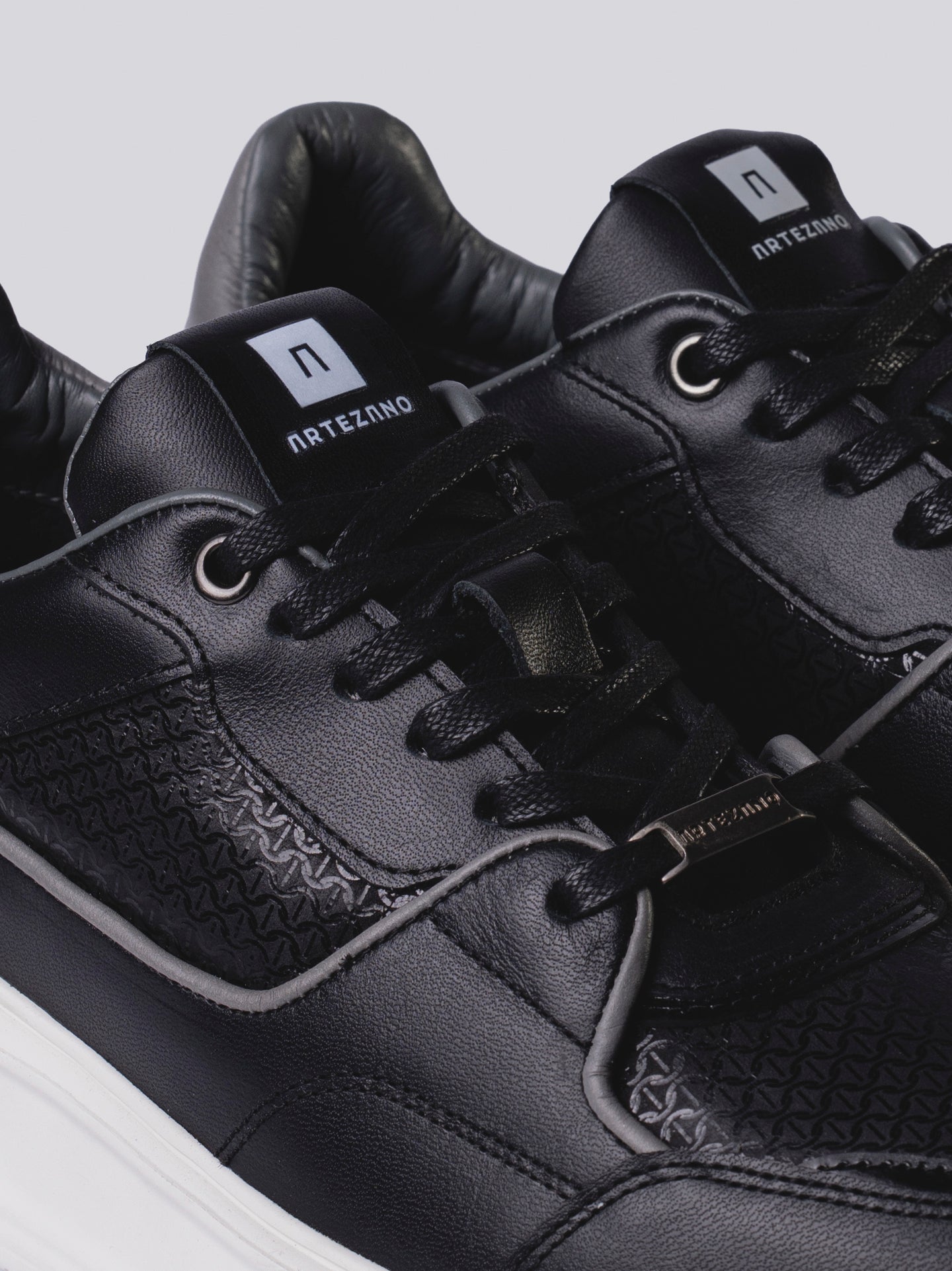 SNEAKER BREEZE - NEGRO BLANCO